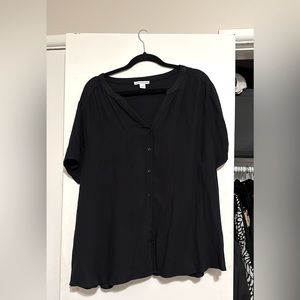 Amazon Essentials - black button up blouse
